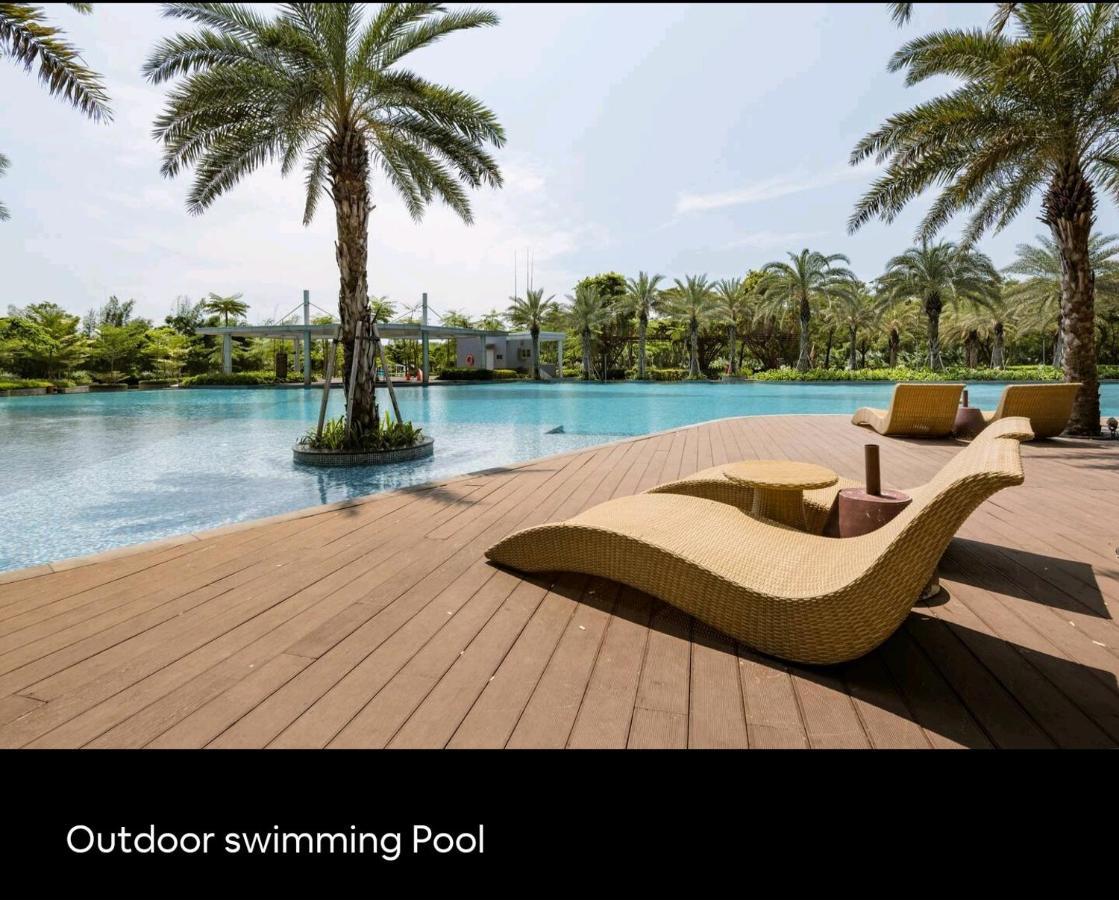 Studio Sea View Apartment At Gold Coast Pik By Mysweethome Jakarta Luaran gambar